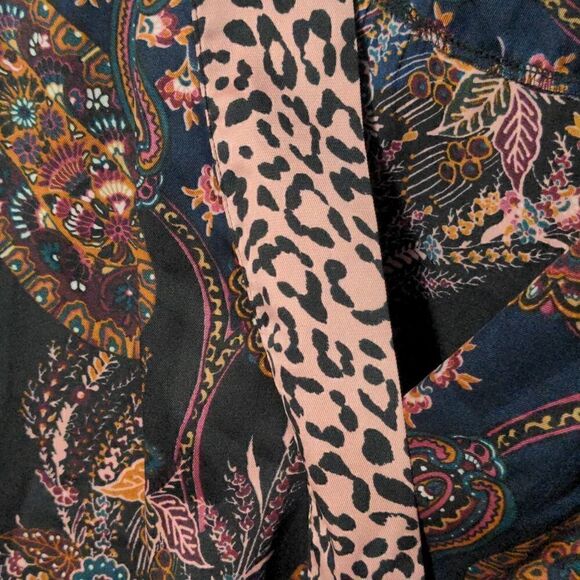 NWT Dress Barn Blouse   - Picture 2 of 6